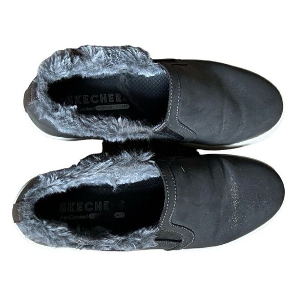 Skechers Women’s Air Cooled Memory Foam Slip Ons size 7 1/2 - Picture 1 of 7